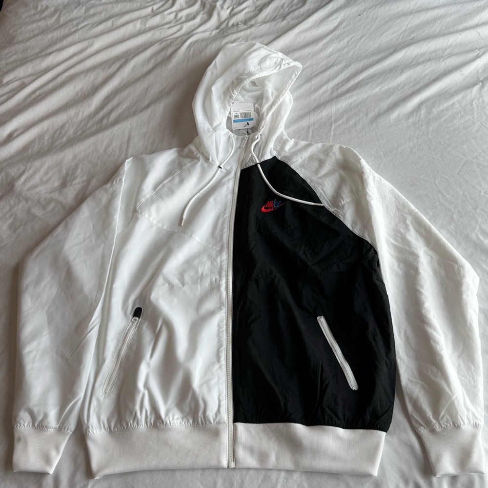 Men’s Nike Sportswear Sport Windrunner Men's Jacket- Medium (DD4849)